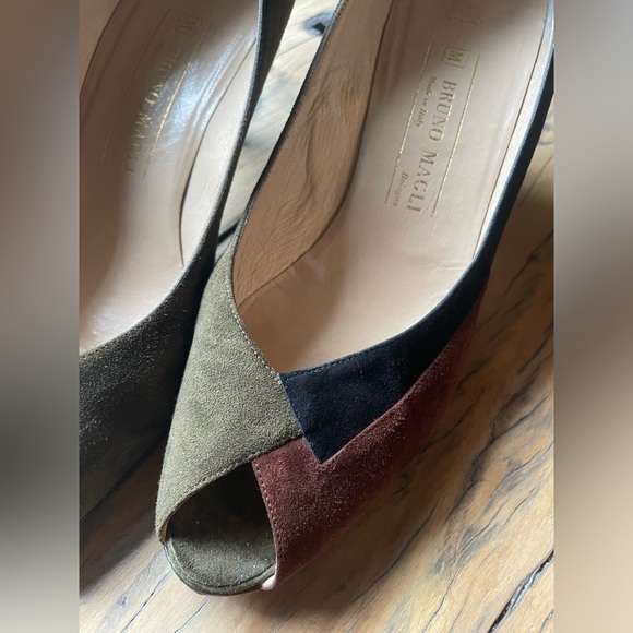 Vintage Bruno Magli Suede Black & Brown Heels with Peep-Toe Made In Italy - Picture 4 of 16